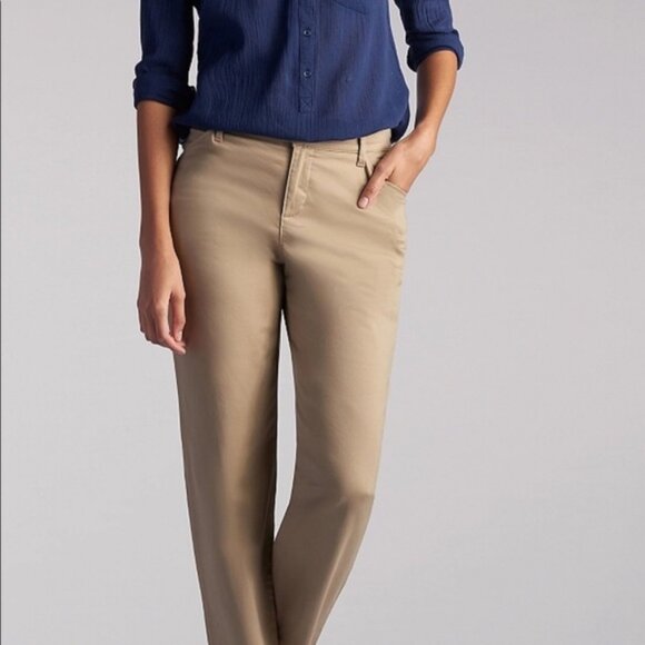 Lee NWT Women’s Modern Series Curvy Fit  Straight Leg Trousers Khaki Tan Size 4 - Picture 1 of 8